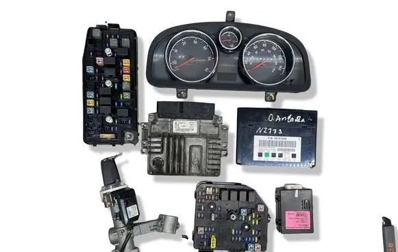 Opel Antara Engine ECU kit and lock set 25189813 28359587 595172891