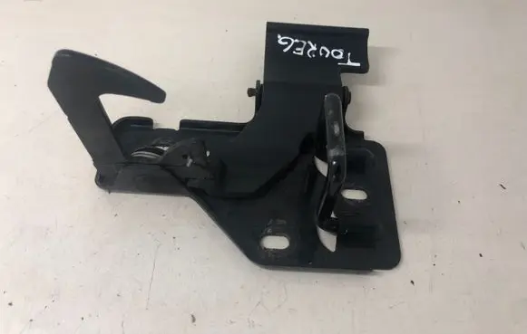 Volkswagen Touareg I Engine bonnet/hood lock/latch loop/hook 1Q0823480
