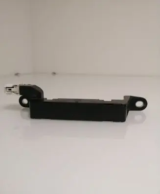 Lexus CT 200H Antenna control unit 8999730070