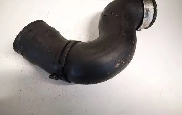Volkswagen PASSAT B5 Intercooler hose/pipe