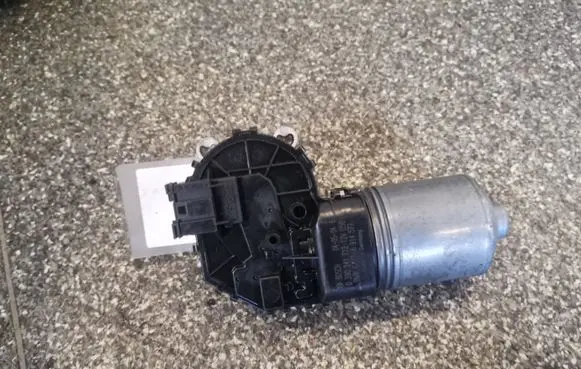 BMW 3 E46 Wiper motor 0390241712 6914577