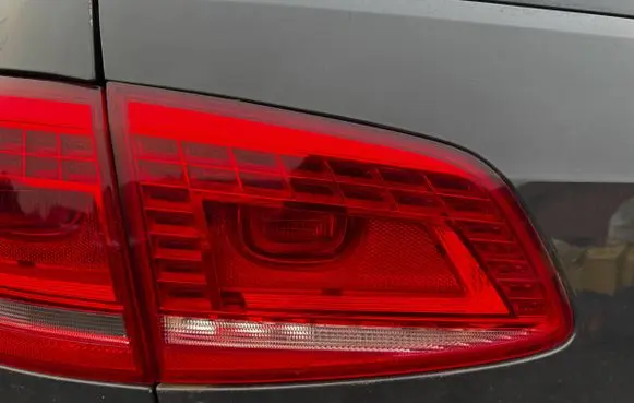 Volkswagen PASSAT B7 Rear/tail lights