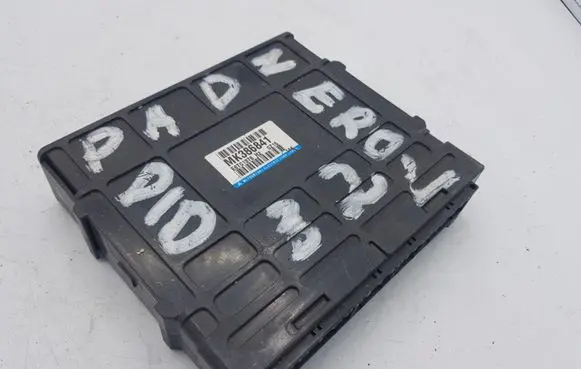 Mitsubishi Pajero Engine control unit/module MK386841
