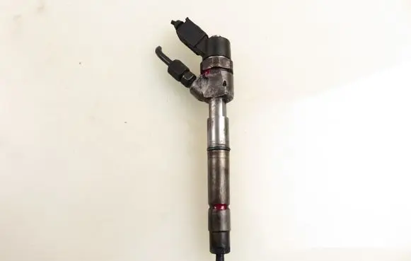 Mercedes-Benz A W168 Fuel injector 6680701287 0445110196