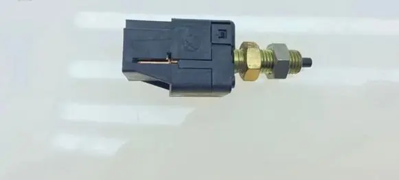 Subaru Impreza II Brake pedal sensor switch 83370AA001