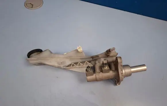 Mazda CX-5 Clutch master cylinder KD3443550