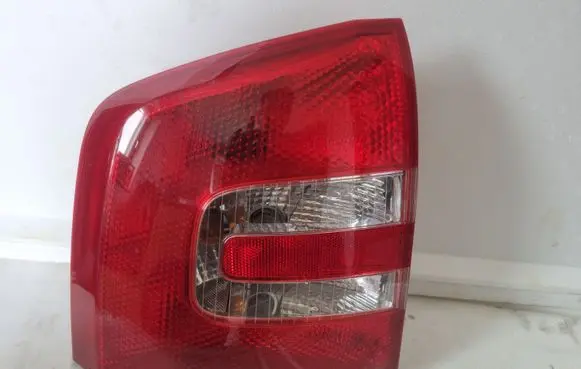 Skoda Octavia Mk2 (1Z) Rear/tail lights 1z9945 0810