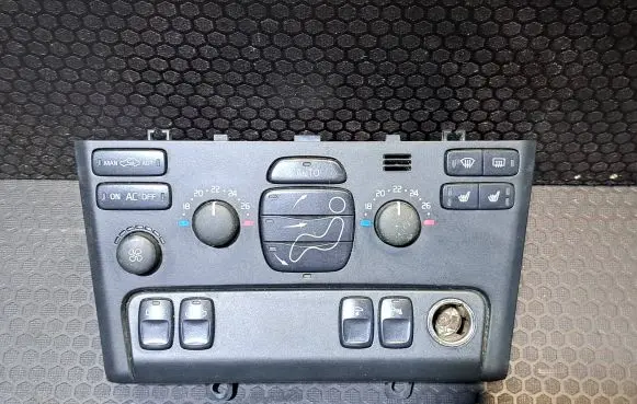 Volvo XC90 Climate control unit 8682734