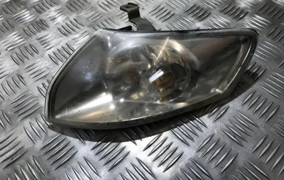 Mazda 626 Front indicator light