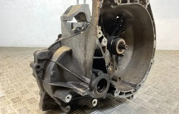 Ford Transit Courier Manual 6 speed gearbox DV1R7002BBD T6TA1 2304140000