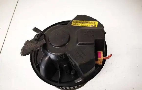 Volkswagen Touran I Heater fan/blower 1K1820015 F983228M