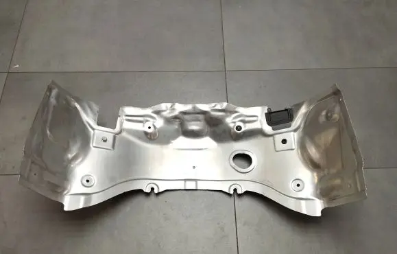 Mercedes-Benz CLS C218 X218 Heat shield in engine bay A2126280140