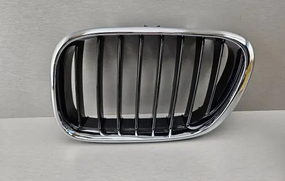 BMW X5 E53 Front bumper upper radiator grill 8402645 51138402645