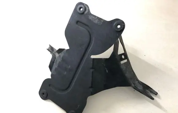 Mercedes-Benz E W212 Other engine bay part A2125450840
