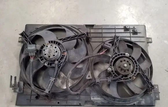 Seat Ibiza III (6L) Radiator cooling fan shroud 1J0121207M 1J0121205B