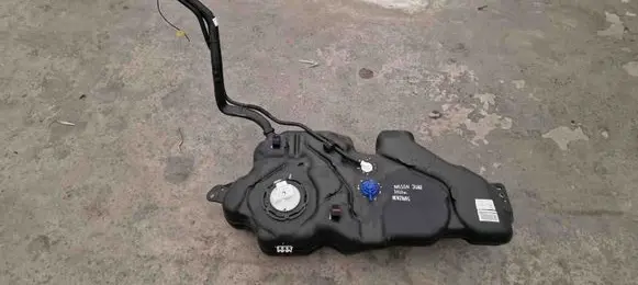 Nissan Juke II F16 Fuel tank 172034098R 172037366R