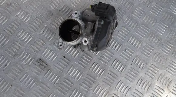 Volkswagen Golf VII Electric throttle body valve 04L128063P A2C84315500 04L128059H