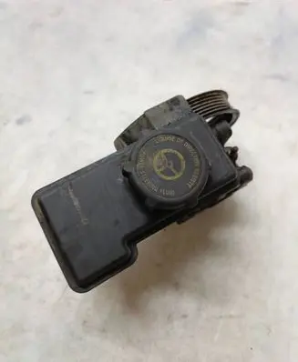 Ford Mondeo Mk III Power steering pump 1S7C3R700AC D2L4A