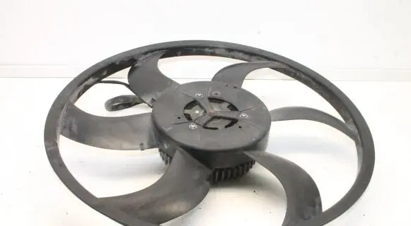 BMW 1 E82 E88 Electric radiator cooling fan 6937515