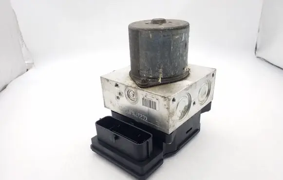 Volkswagen Sharan ABS Pump 7N0614109R