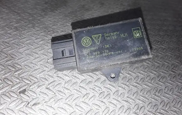 Volkswagen Touran I Seat heating relay 7L0959772