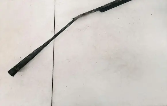 Renault 19 Front wiper blade arm 7700779046
