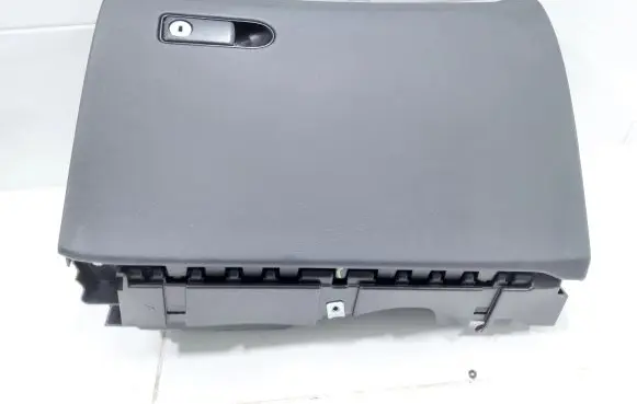 Mercedes-Benz C W205 Glove box 2392333003 20180105D068