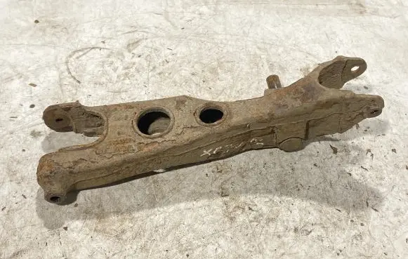 Volvo XC70 Rear upper control arm/wishbone