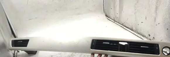 BMW 3 E90 E91 Dash center air vent grill 91304589