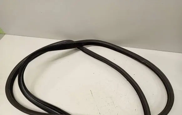 Volvo XC90 Rubber seal rear door 