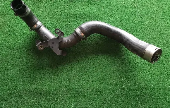 Dacia Sandero Intercooler hose/pipe 144604208R