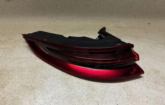 Porsche Panamera (971) Rear/tail lights 971945091B L971076