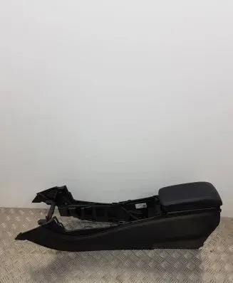 Mercedes-Benz A W176 Center console A1766800600 4813523 1230164A