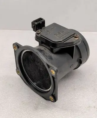 Volkswagen PASSAT B5 Mass air flow meter 058133471 AFH6010B 435798