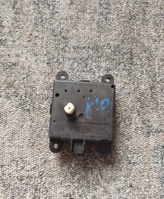 Nissan Qashqai+2 Air flap motor/actuator 277328H300 1212040