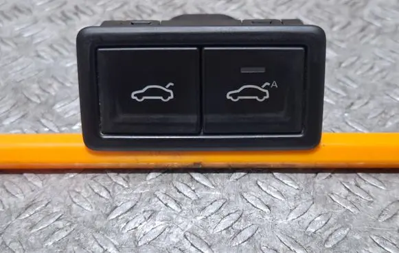 Volkswagen PASSAT B8 Tailgate/boot open switch button 3G0959832A