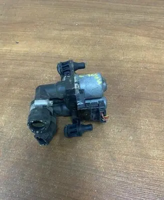 Mercedes-Benz C W202 Coolant heater control valve 1147412078 E1064