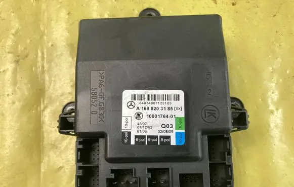 Mercedes-Benz B W245 Door control unit/module A1698203185