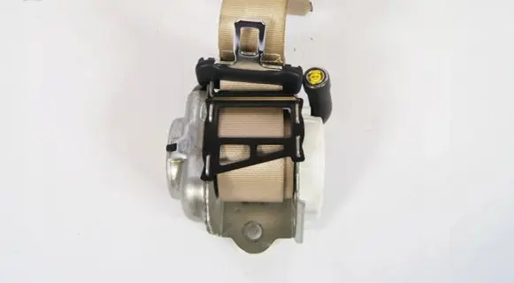 Alfa Romeo Giulia Rear seatbelt