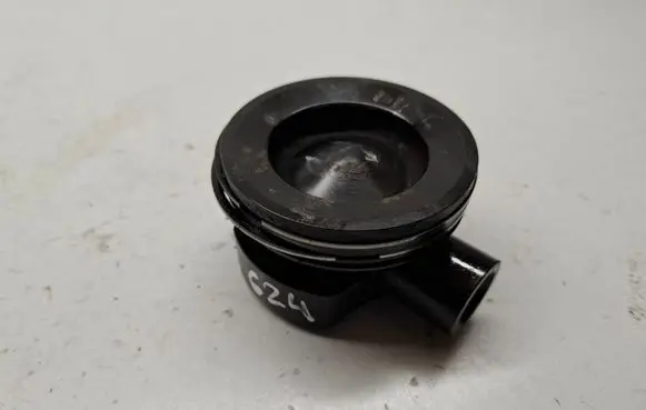 Mercedes-Benz SL AMG R231 Piston A2760306517 A2760300700