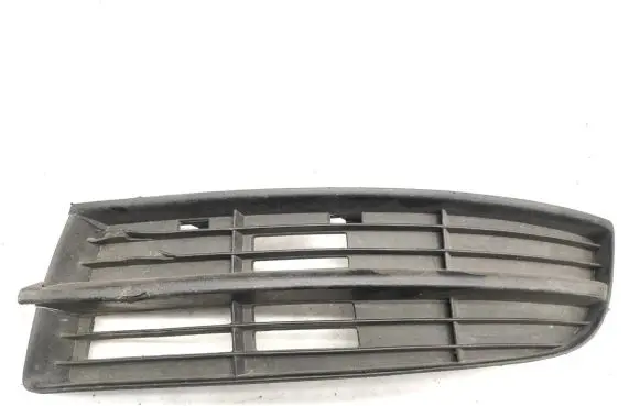 Volkswagen Touran I Front bumper lower grill 1T0853665 13403