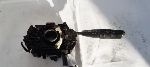 Subaru Legacy Wiper control stalk 177493l 178130