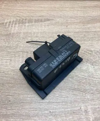 Mercedes-Benz E W210 Glow plug pre-heat relay A6489000000 51299029