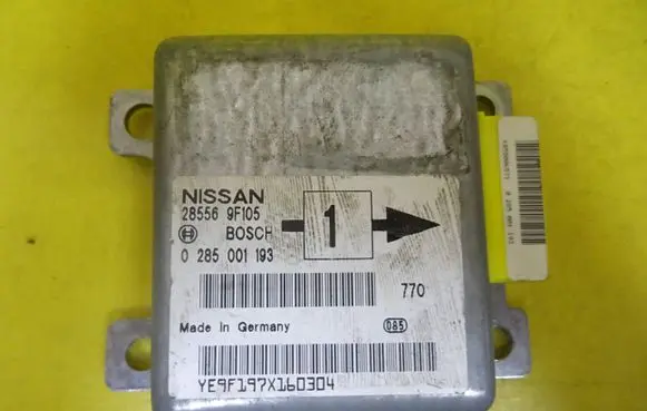 Nissan Primera Airbag control unit/module 0285001193 285569F105