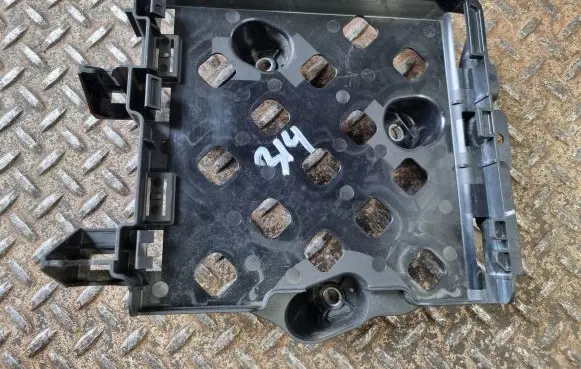 Audi Q5 SQ5 Engine control unit holder 80A907647A