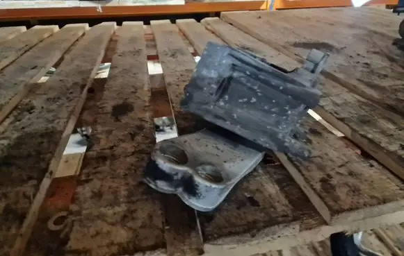 Volkswagen Jetta V Engine mount bracket