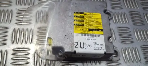 Toyota Avensis T250 Airbag control unit/module 8917005190 89170-05190