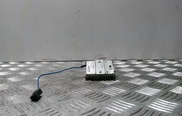 Nissan Pathfinder R51 Aerial antenna amplifier EN2165NA