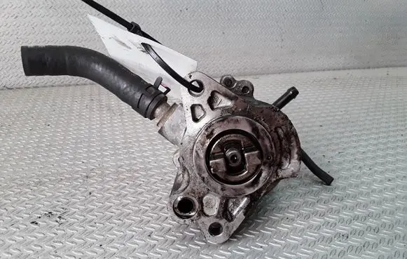 Toyota Avensis T250 Vacuum pump 2930027020 0810002740