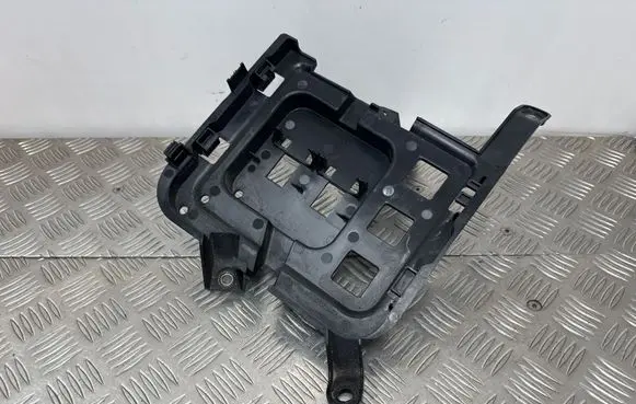 Audi A6 S6 C8 4K Other engine bay part 4K0907648A